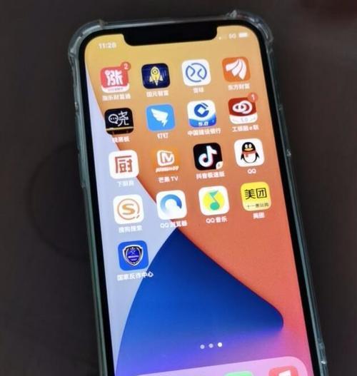 美化iPhone12图片，打造个性马赛克艺术（用创意马赛克装点你的iPhone12，让照片更加独特）