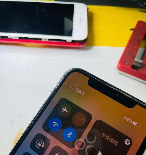 苹果手机一直无服务的原因及解决方法（深入解析苹果手机无服务问题，帮助您快速解决通信困扰）