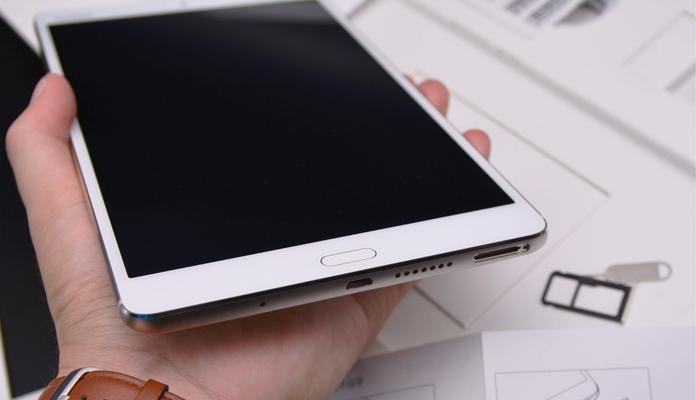 iPad平板电脑的无线投屏方法（实现便捷无线投屏的技巧与步骤）