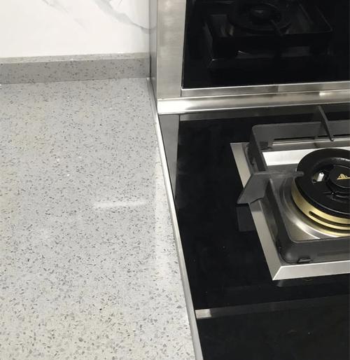 集成灶侧封板处理方法（打造舒适厨房的必备技巧）