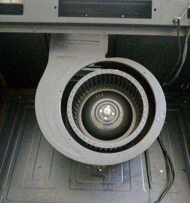 燃气灶清洗拆洗方法（轻松学会燃气灶清洗）