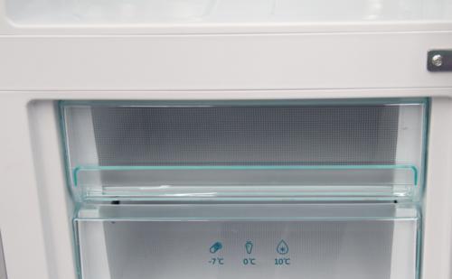 解决冰箱冷藏室结冰的有效方法（快速清除冷藏室结冰）