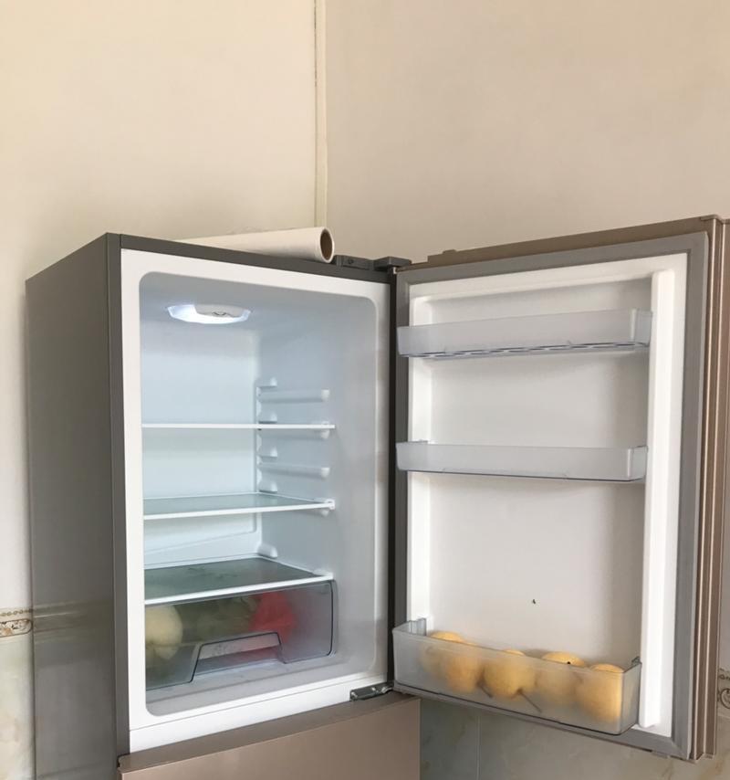 冰箱门不吸问题的检修与解决方法（了解冰箱门不吸问题的原因及如何修复）