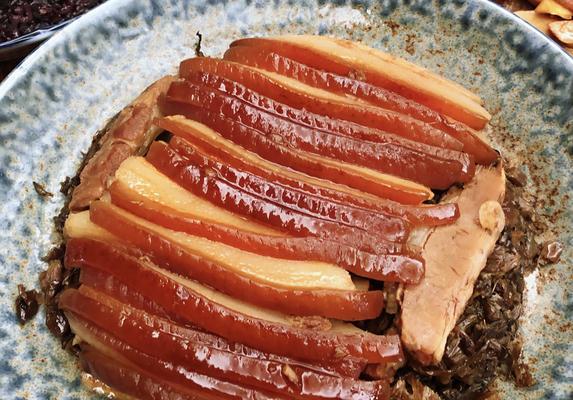 梅干菜扣肉怎么做（凉拌的梅干菜扣肉简单操作步骤）