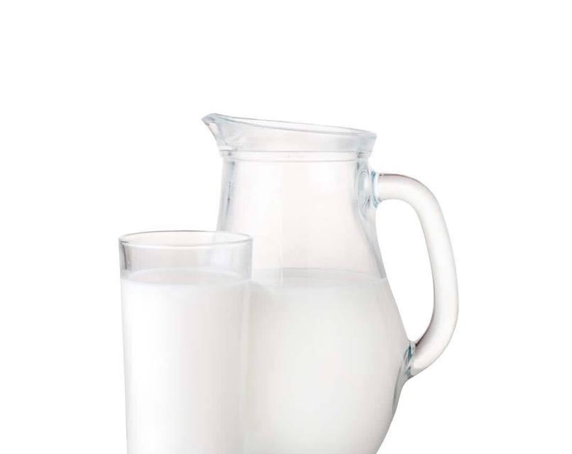新鲜牛奶怎么喝（五个简单的步骤让你喝上干净鲜牛奶）
