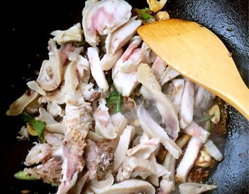 羊肉怎么做才好吃又简单（羊肉的家常做法窍门）