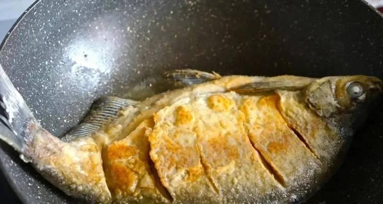 享受美味的红烧鱼制作方法（用传统红烧技巧为鱼肉增添绝妙口感）