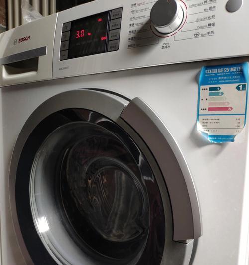 探索博世洗衣机显示E03错误代码的原因和解决方法（故障代码E03的意义及如何应对博世洗衣机故障）