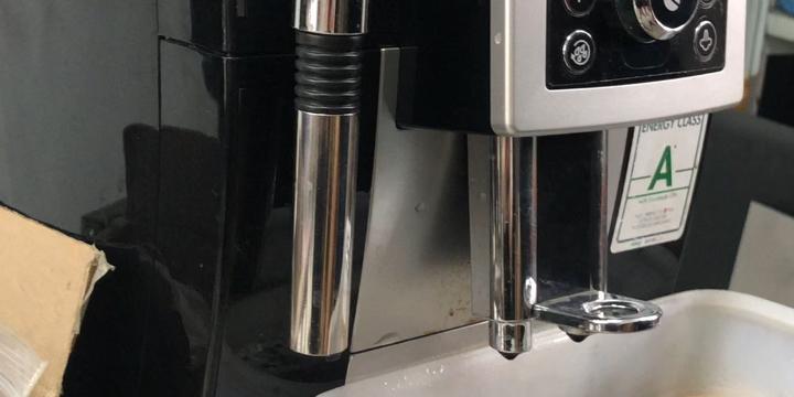 咖啡机除垢灯亮问题解决方法（轻松解决咖啡机除垢灯亮问题）
