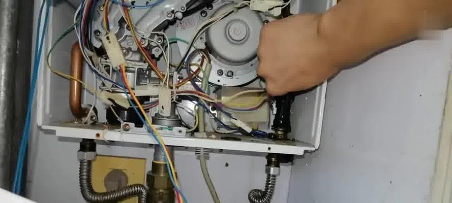 樱花热水器E6代码故障维修指南（解决您家热水器故障的有效方法）