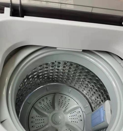 探究海信洗衣机甩不干水的原因及维修办法（揭秘海信洗衣机脱水不干的疑难之处）