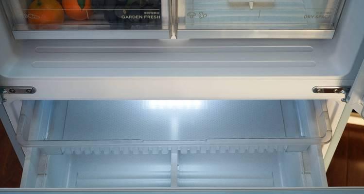 冰柜电器检查方法（轻松掌握冰柜电器的检查技巧）