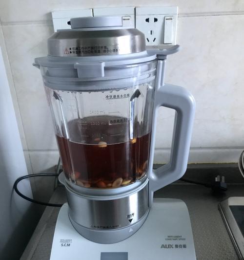 破壁机底座起鼓怎么处理（解决破壁机底座起鼓的方法与注意事项）