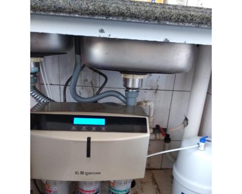 解决饮水机过滤器堵塞的实用方法（应对饮水机过滤器堵塞的故障排除策略）