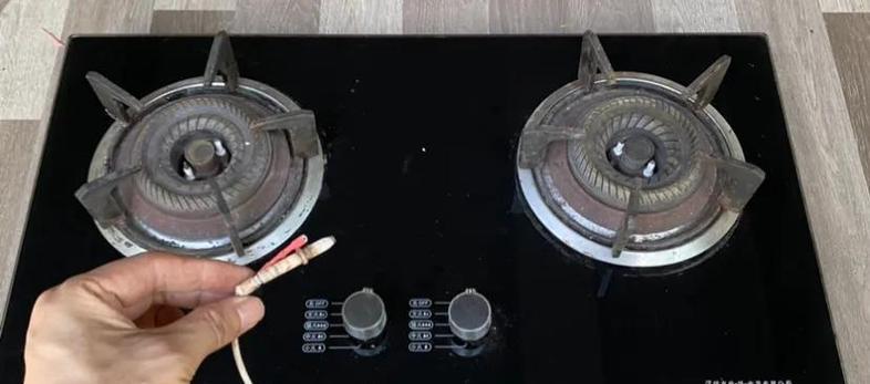 燃气灶旋转开关故障解决方法（探索厨房生活的最佳选择-燃气灶开关的常见故障及解决办法）