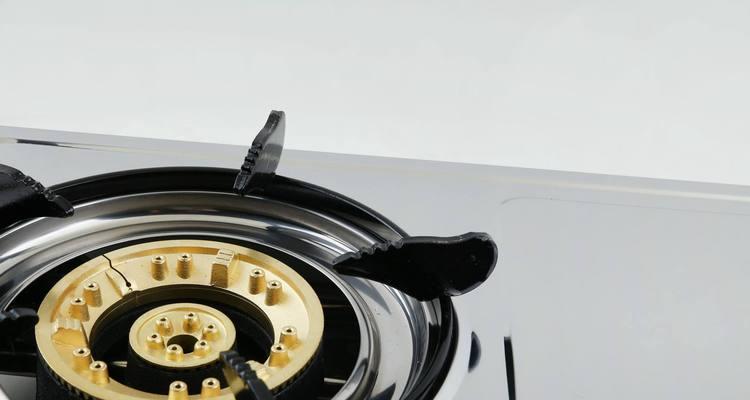 如何修理双灶燃气灶的故障（解决常见问题的简易指南）
