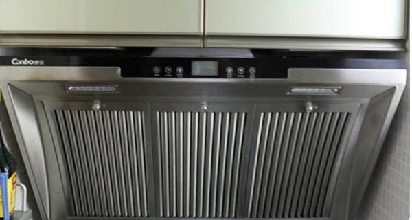 解决抽油烟机底部响声的方法（排除油烟机底部响声的常见问题及解决方法）