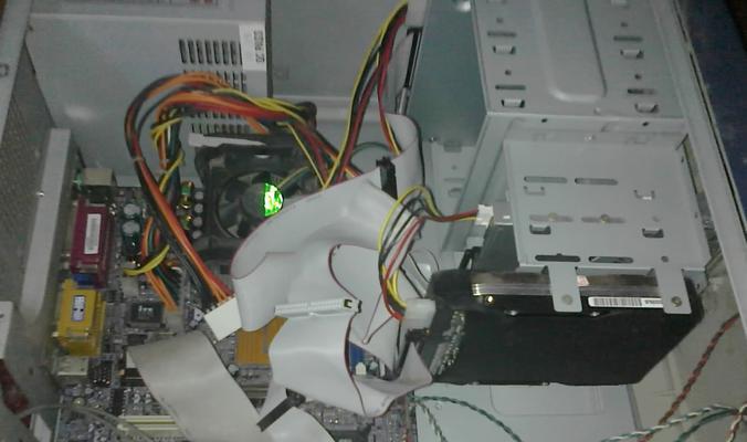电脑嗡嗡响怎么办？嗡嗡响问题如何解决？