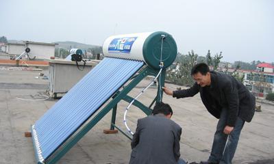 四季沐歌太阳能预留口漏水怎么办？太阳能预留口漏水原因是什么？