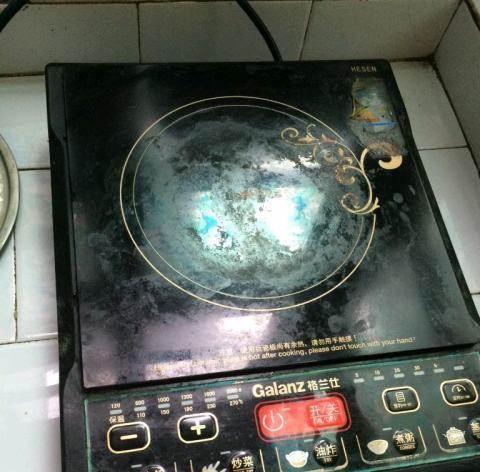 万宝电磁炉显示E2怎么办？电磁炉E2故障解决方法是什么？
