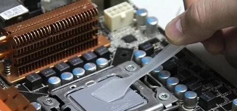 涂硅脂的方法和用量详解？如何正确使用硅脂以提高散热效果？