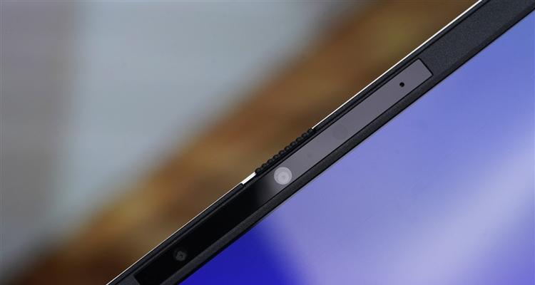 华硕无畏Pro152022评测怎么样？性能和特点有哪些？