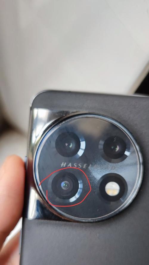 手机摄像头拍照出现雾气怎么办？如何清除手机摄像头的雾气？