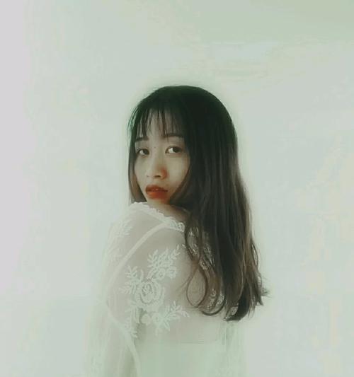 手机挡屏拍照如何确保清晰度？
