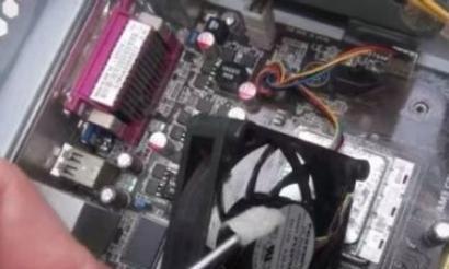 电脑风扇声音大怎么解决？高性能模式下如何降低噪音？