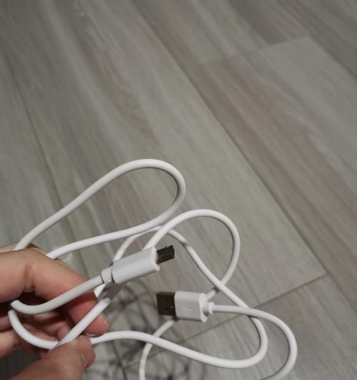 智能锁充电器外观有何特点？如何辨别真伪？