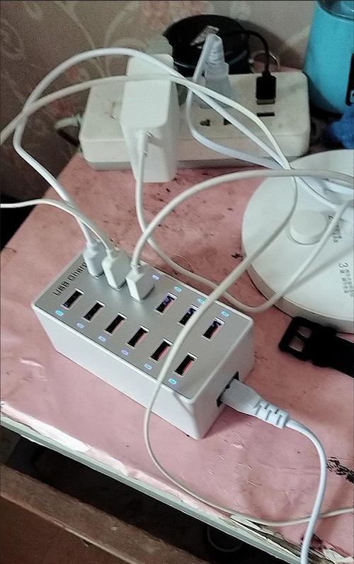 多端口充电器的正确使用方法是什么？如何高效使用多端口充电器？