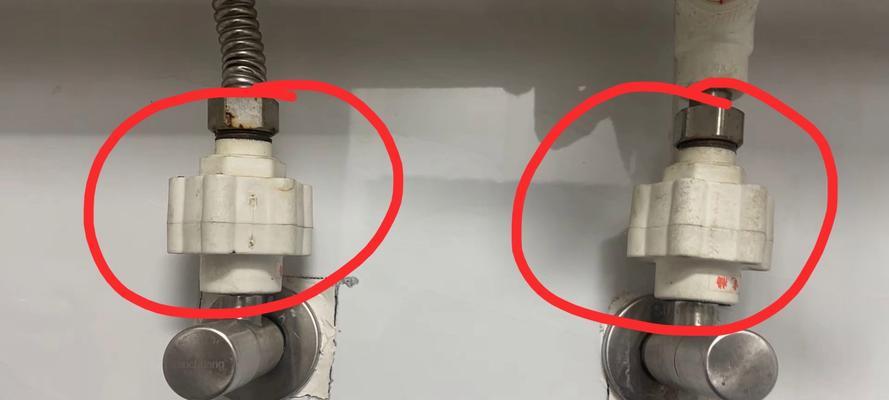 热水器接水口的正确拆卸方法是什么？拆卸时应注意什么？