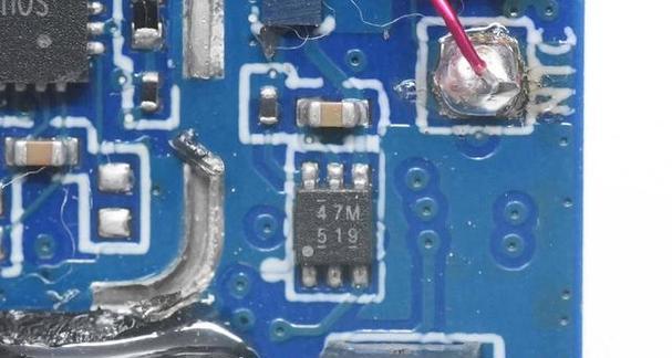苹果15充电器充电口拆卸方法是什么？