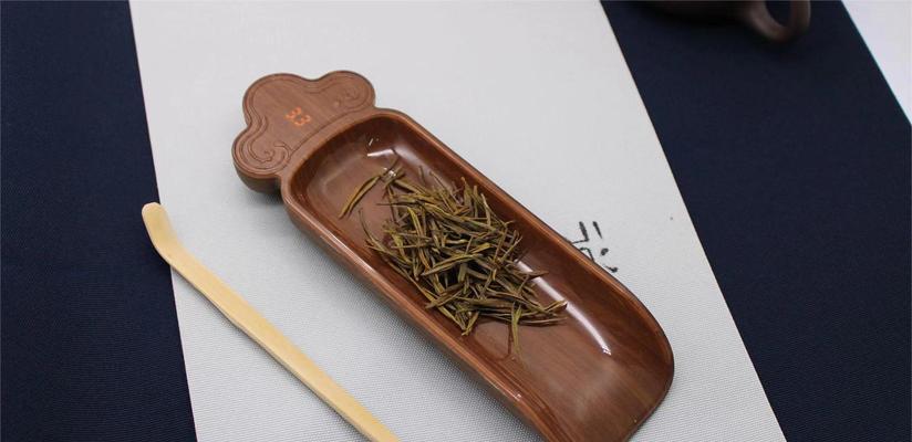 茶克秤充电器的标准电压是多少？