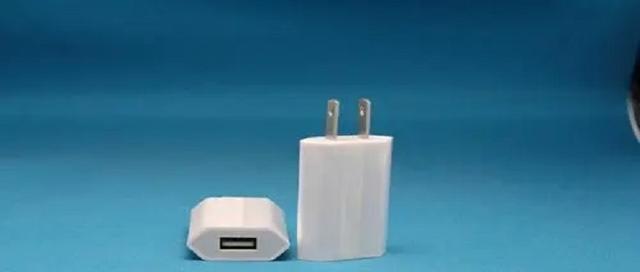 带瓶水充电器的正确使用方式是什么？使用时有哪些注意事项？