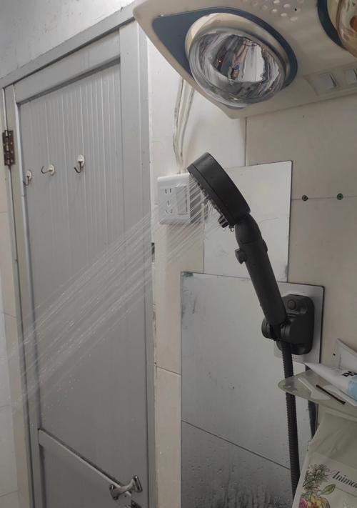 淋雨喷头通用热水器的正确使用方法是什么？