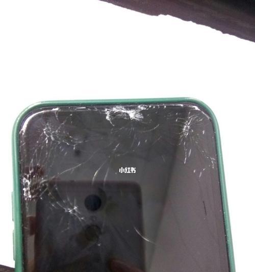 手机摄像头摔裂了怎么修复？有裂痕的摄像头还能用吗？
