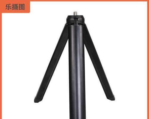 手机充电宝三脚架连接方法是什么？