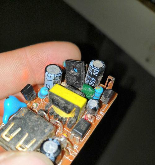 手机充电器使用的是什么电路？有何特点？